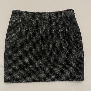 Banana Republic Wool Blend Tweed Mini Skirt Black Gray Size 4 Lined